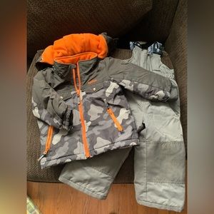 Boys Sz 3T - Snowsuit - Oshkosh